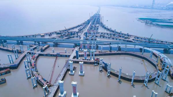 Fondasi tiang pancang terakhir dari persimpangan binhai dari proyek Hangyong multiple line ningbo fase I telah selesai