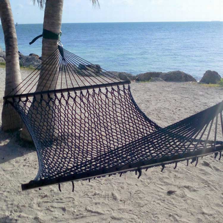 Tempat tidur gantung tali kapas